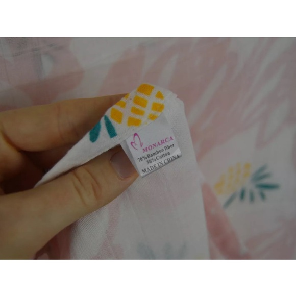 Monarca Flamingo Pineapple Love Baby Swaddle Blanket Muslin Bamboo Pink White - Picture 6 of 6